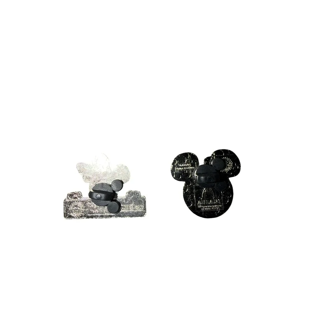 Disney Minnie Mouse Enamel Pin Set Minnie Lane Street Sign and Smiling Face 2pc